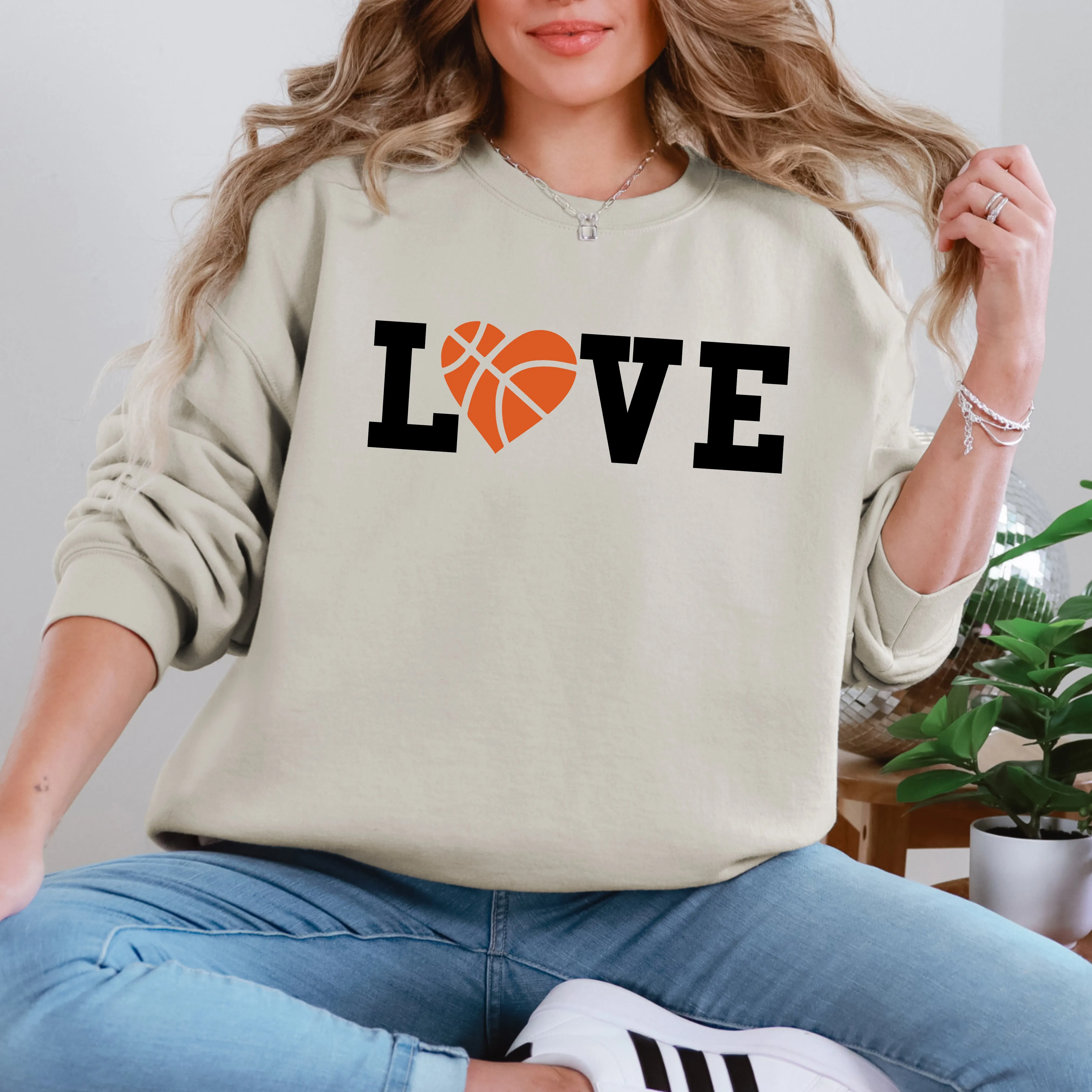 Love Basketball | Sweatshirt