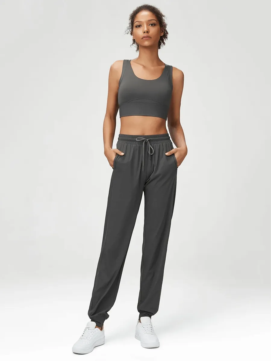 Women's Stylish Joggers and Sports Bra Set - SF2089