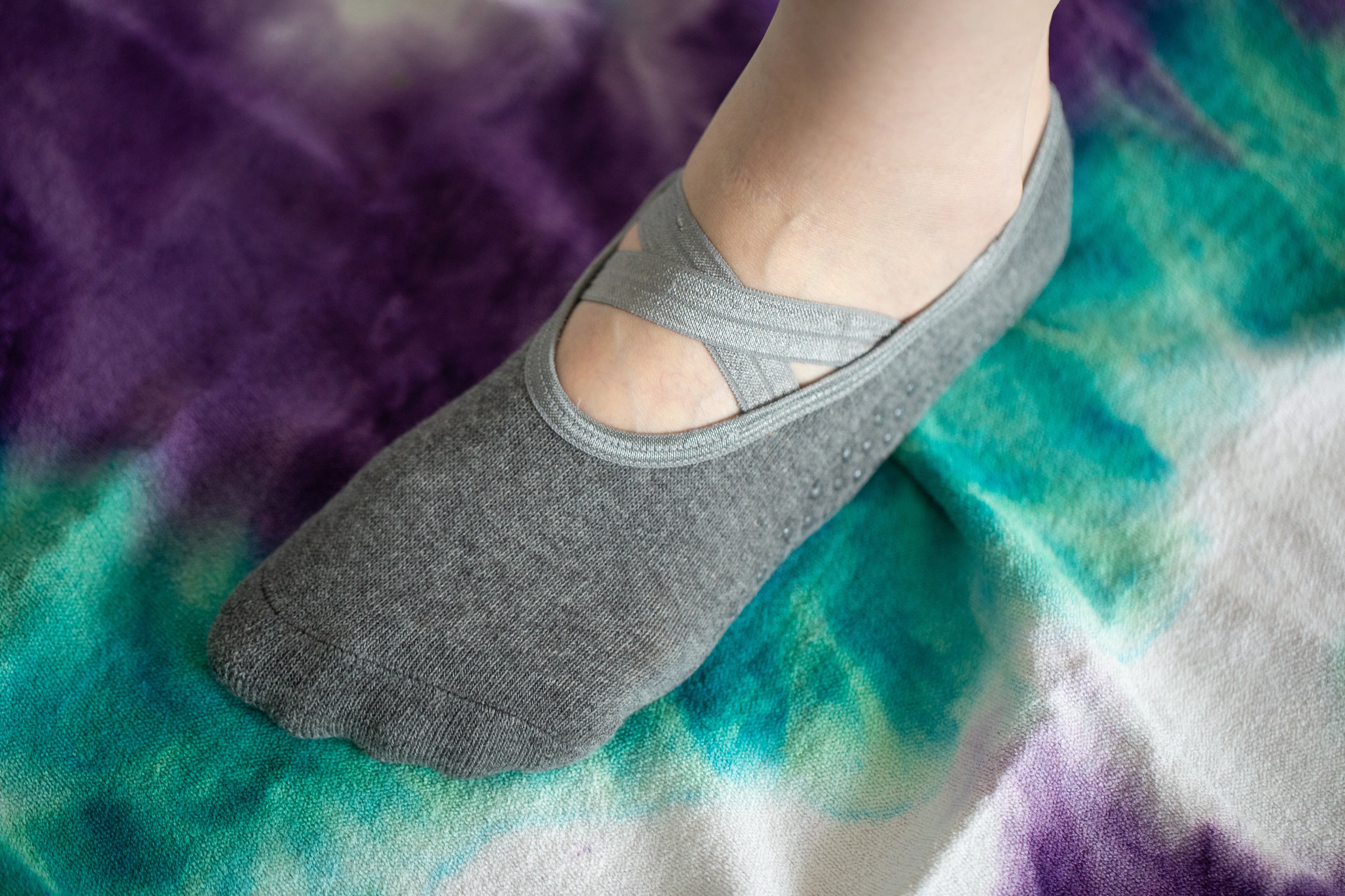 Yoga Anti-Skid Grip No-Show Barre Socks